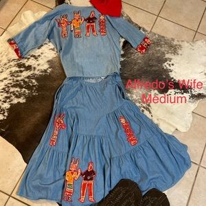 Alfredo’s wife clothing!